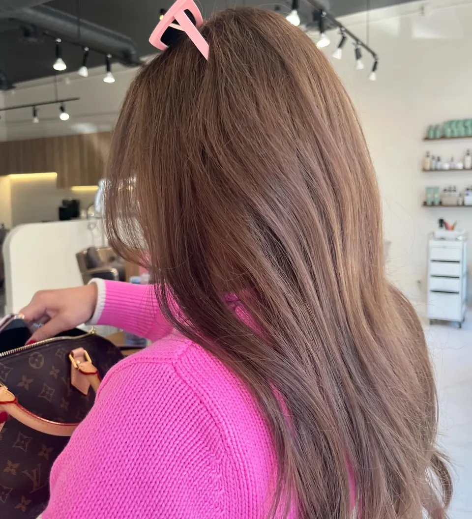 Sand brown waves with a claw clip